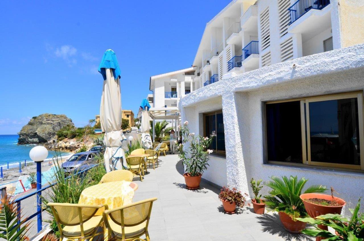 Hotel Ristorante Mareblu Амантеа Екстер'єр фото
