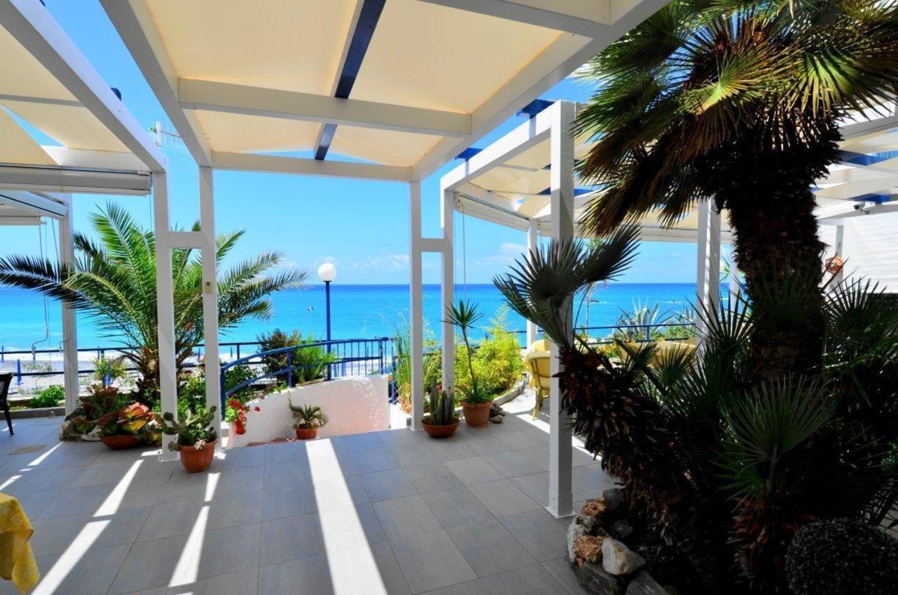 Hotel Ristorante Mareblu Амантеа Екстер'єр фото