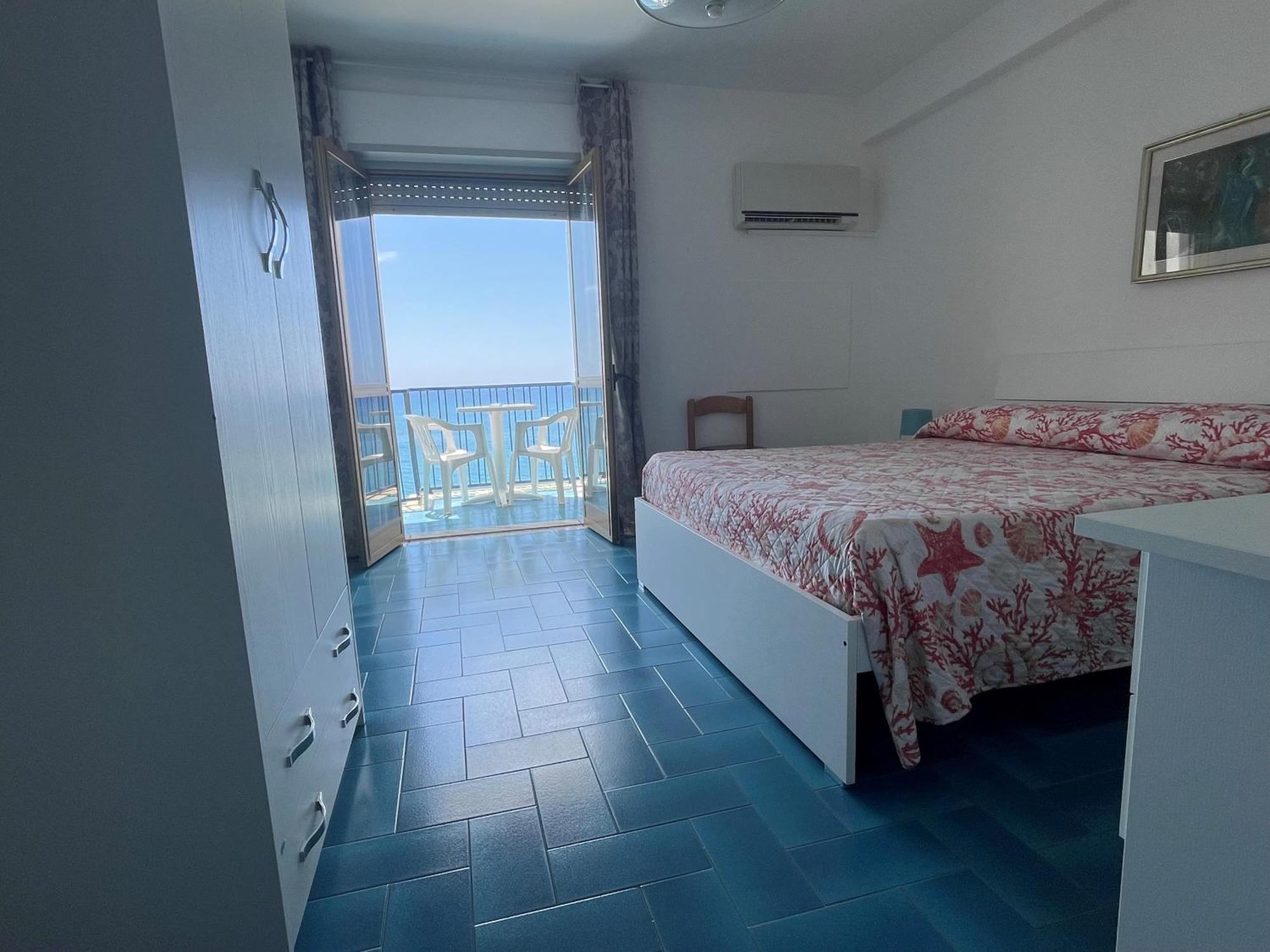 Hotel Ristorante Mareblu Амантеа Екстер'єр фото