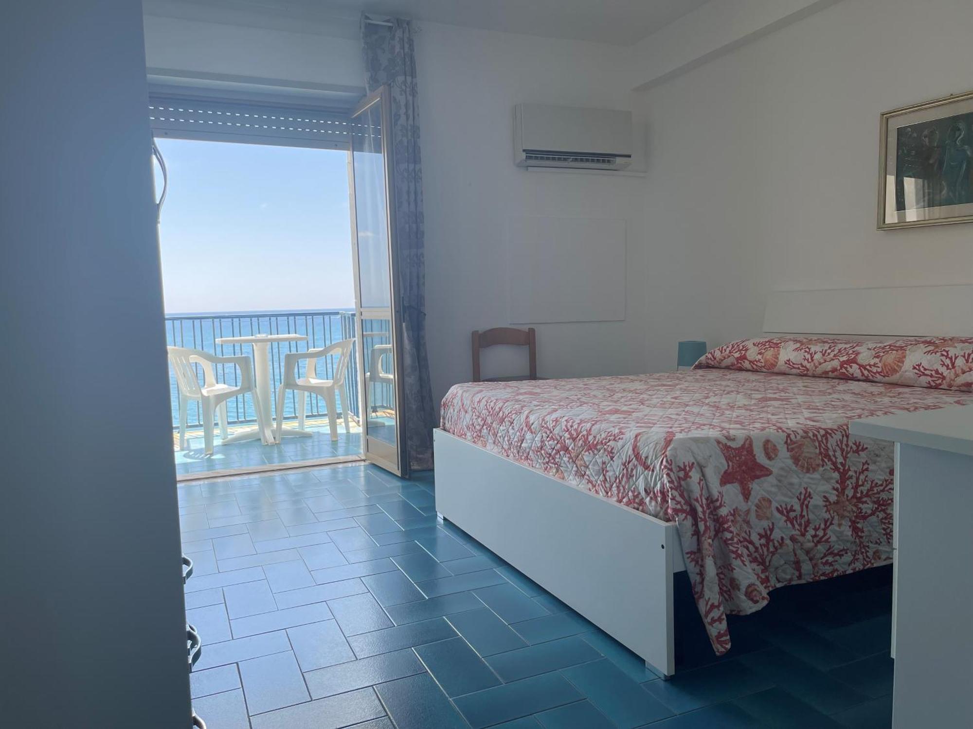 Hotel Ristorante Mareblu Амантеа Екстер'єр фото